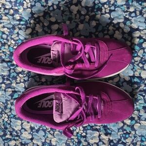 Women's golf shoes